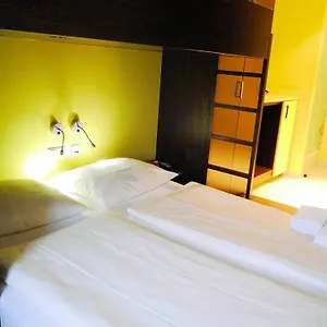 Bridge Hotel